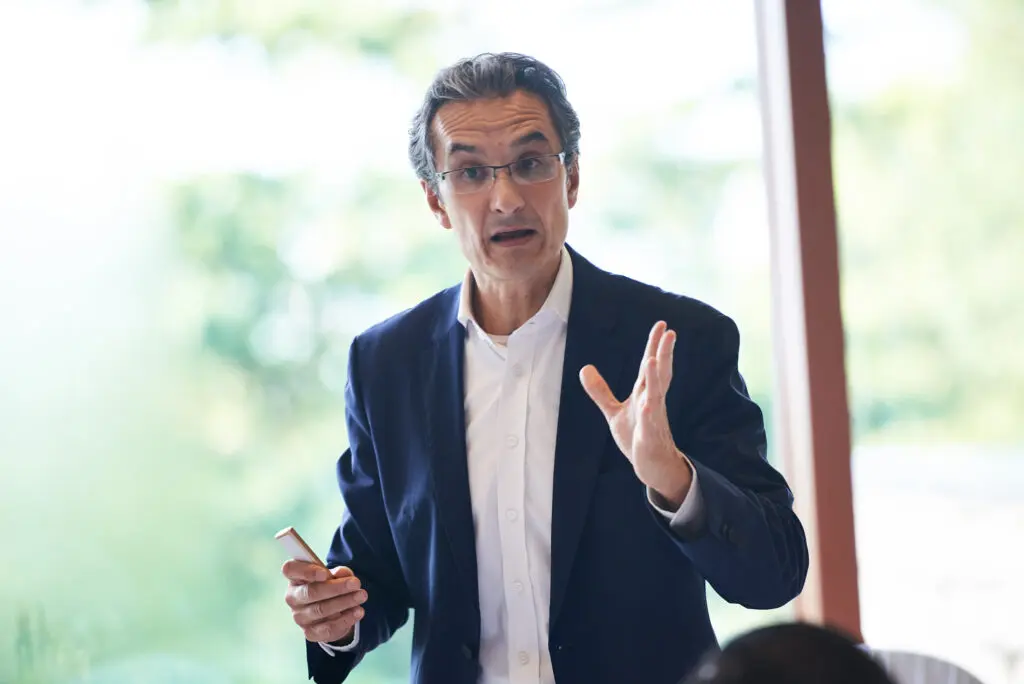 Arturo Bris NEXT LEVEL SPEAKERS Professor of Finance IMD Lausanne, Director of the World Competitiveness Center