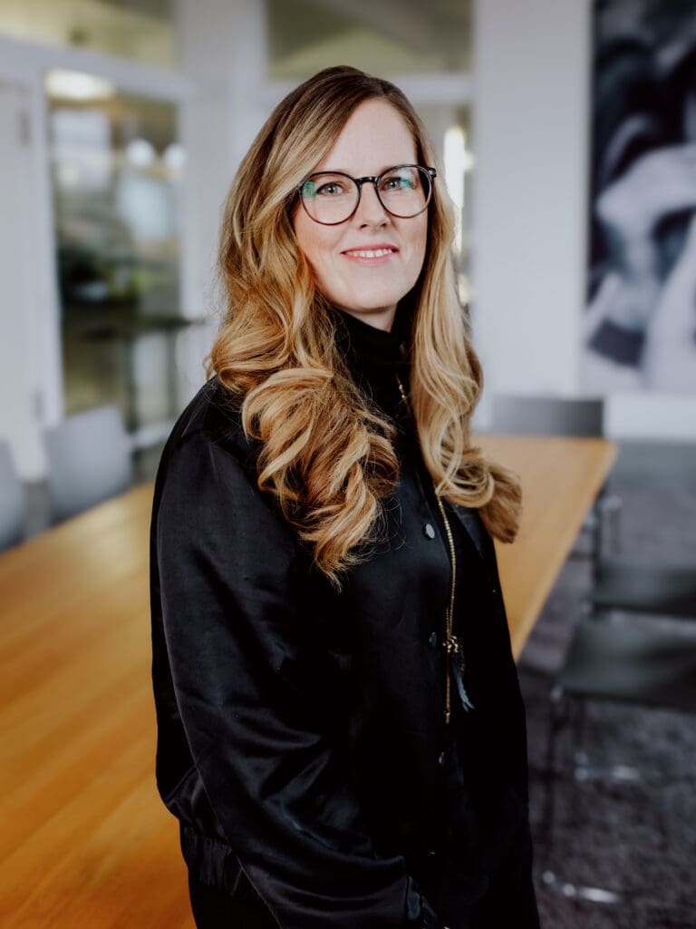 Sarah Lewandowski NEXT LEVEL SPEAKERS Expert Artificial Intelligence, Generative AI and digital Transformation