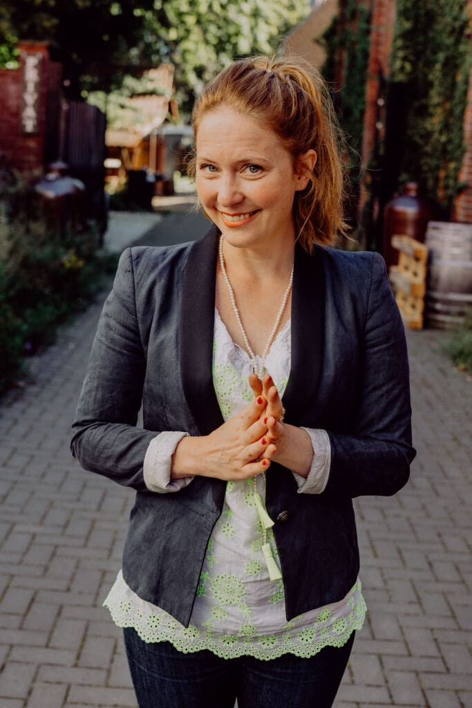 Hedi Schaefer NEXT LEVEL SPEAKERS - Innovationsstrategin Speakerin für Bewusstseinswandel, New Leadership und Lebensdesign in Zeiten des Umbruchs