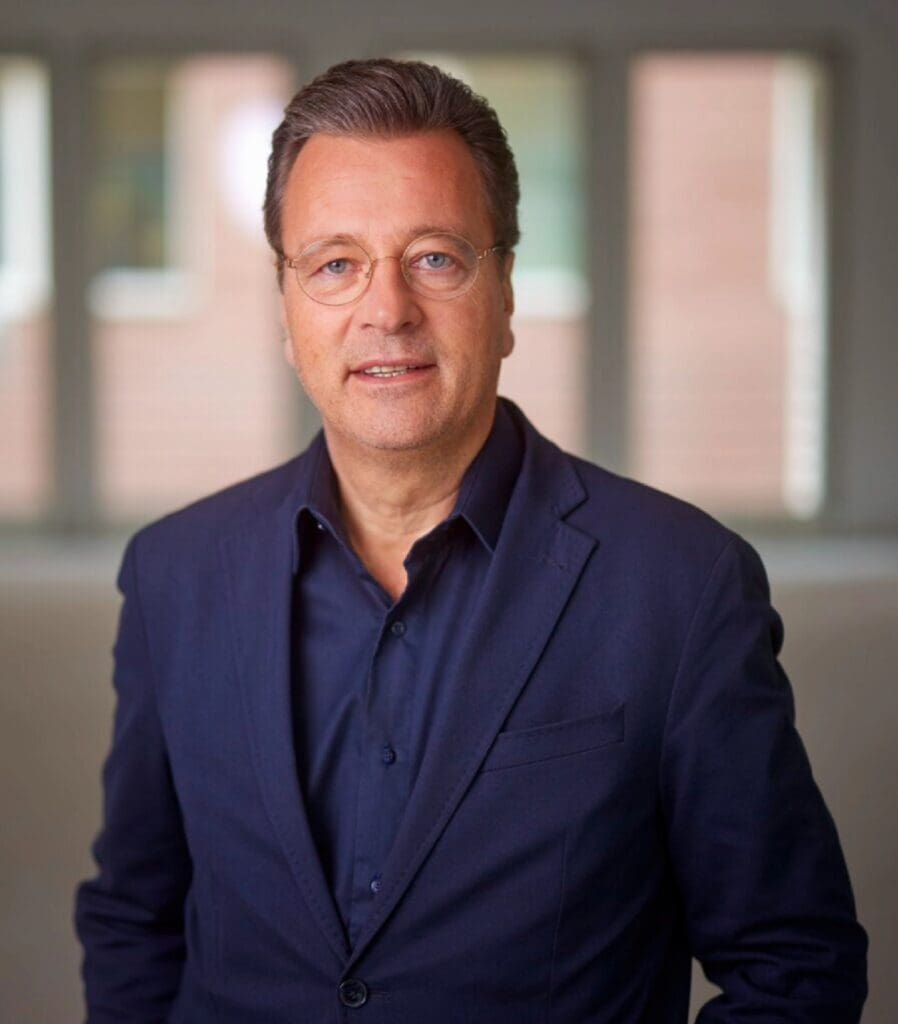 Markus Jerger NEXT LEVEL SPEAKERS President of the European Entrepreneurs Association, Chairman of the EUPIC Foundation (Europe-China), top manager and entrepreneur