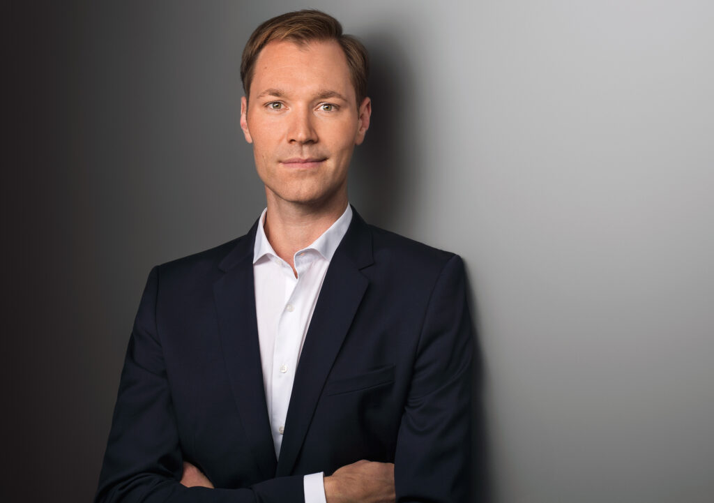 Julius van de Laar Next Level Speakers USA-Expert in Politics & Economics, Campaign and Strategy Consultant